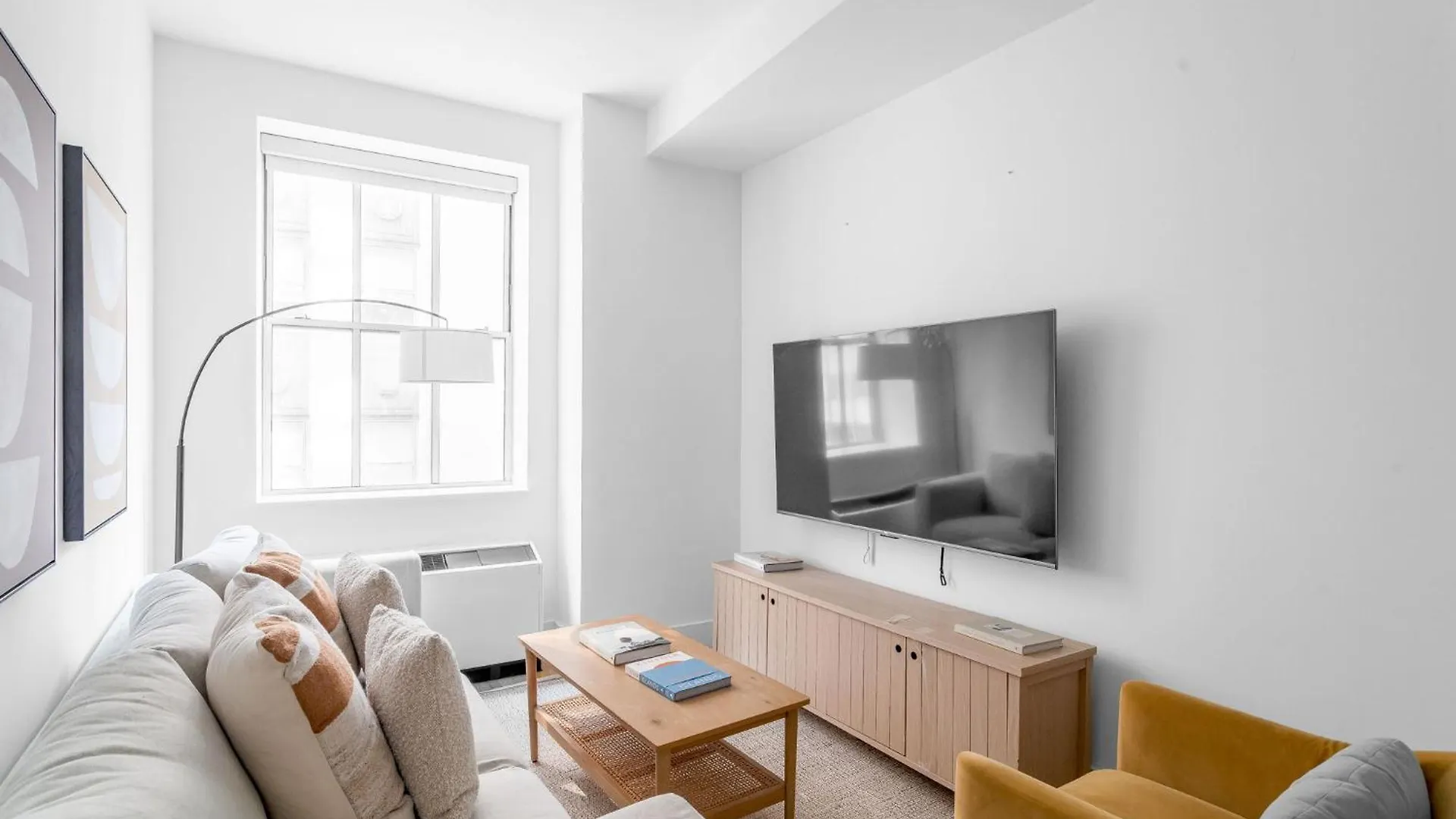 Luxury 2Br 1Bath Financial District Escape Near Wall Street New York
